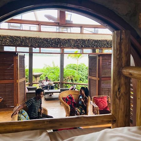 Home Onthe Nile Dorm จินจา ภายนอก รูปภาพ
